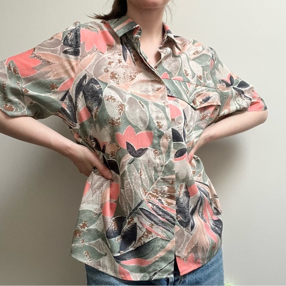 Vintage D’Allaird’s Floral Button Up Shirt - Picture 6 of 14